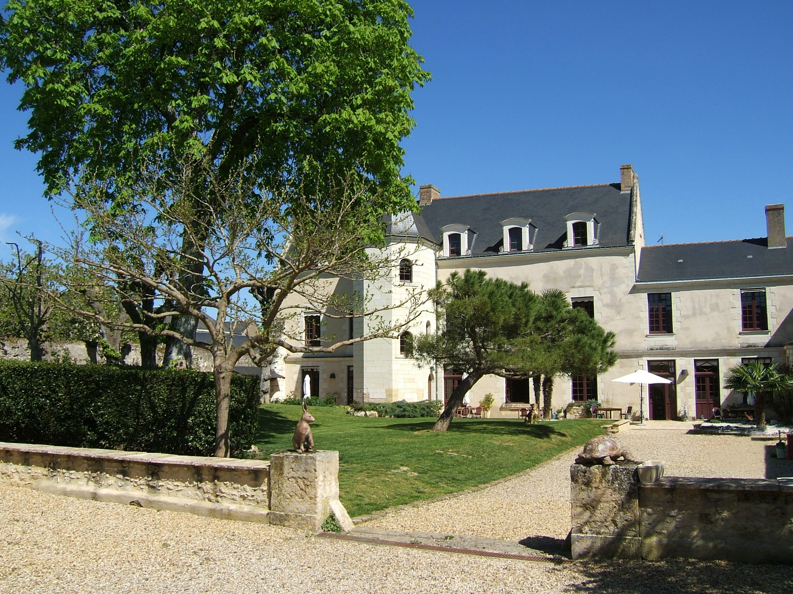 La Maison Aubelle, au cœur historique d’un village médiéval du Maine-et-Loire