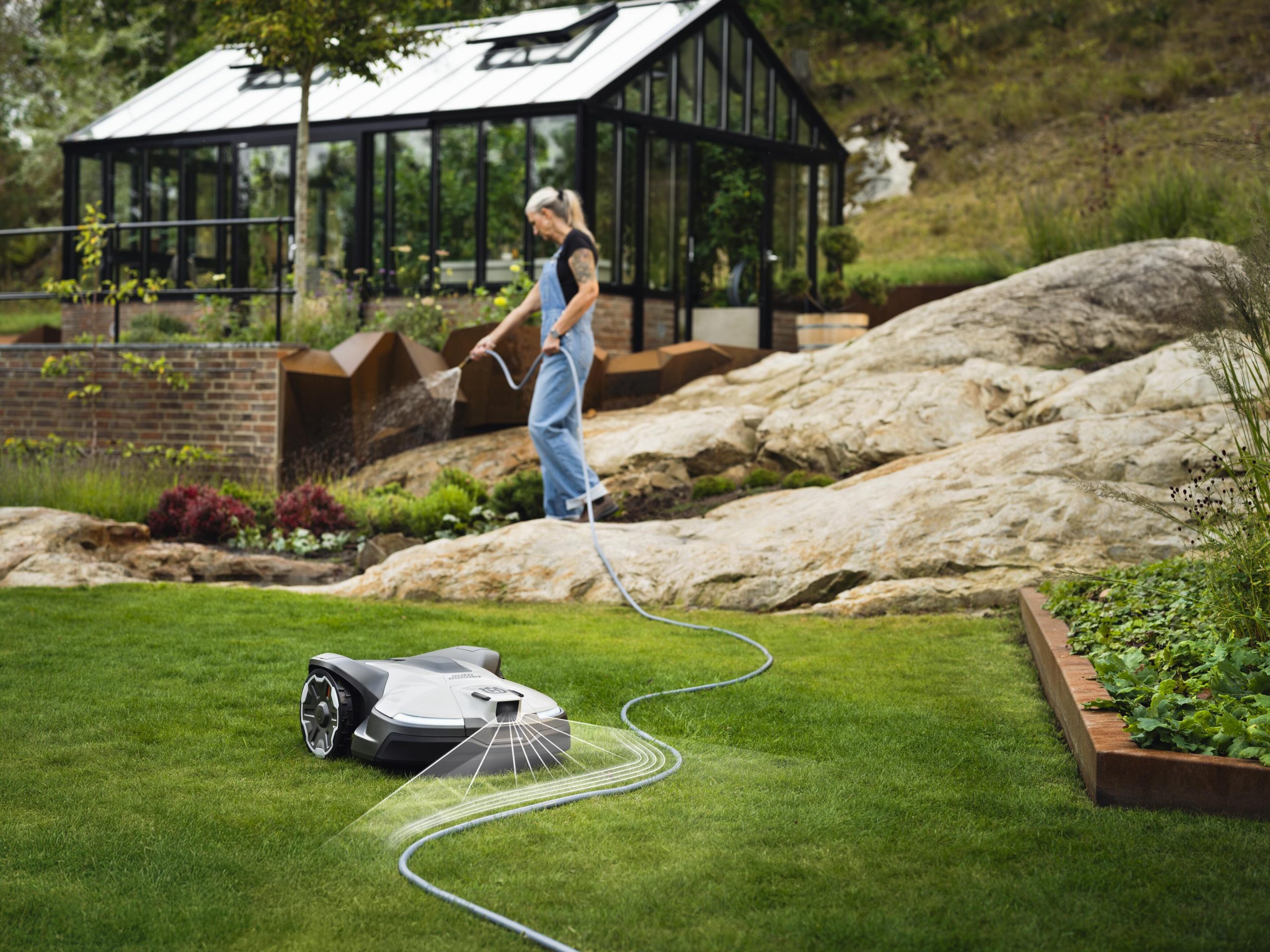 Husqvarna dévoile ses robots tondeuses NERA dotés d’intelligence artificielle